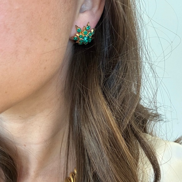 Vintage Green Rhinestone Snowflake Earrings,1960's Vintage Clip on Earrings - Picture 3 of 6